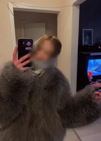 Caroline, 30