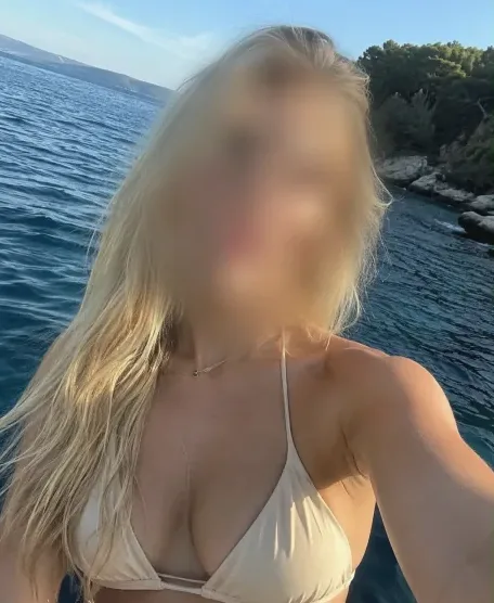 Jovana, 27