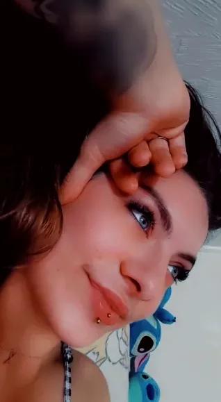 Nadia, 24
